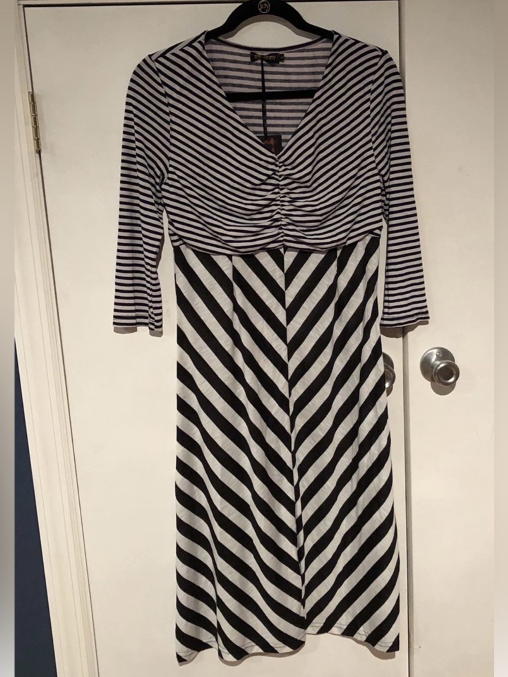 Ladies Reborn Black & White Striped Dress Size L Large NWT